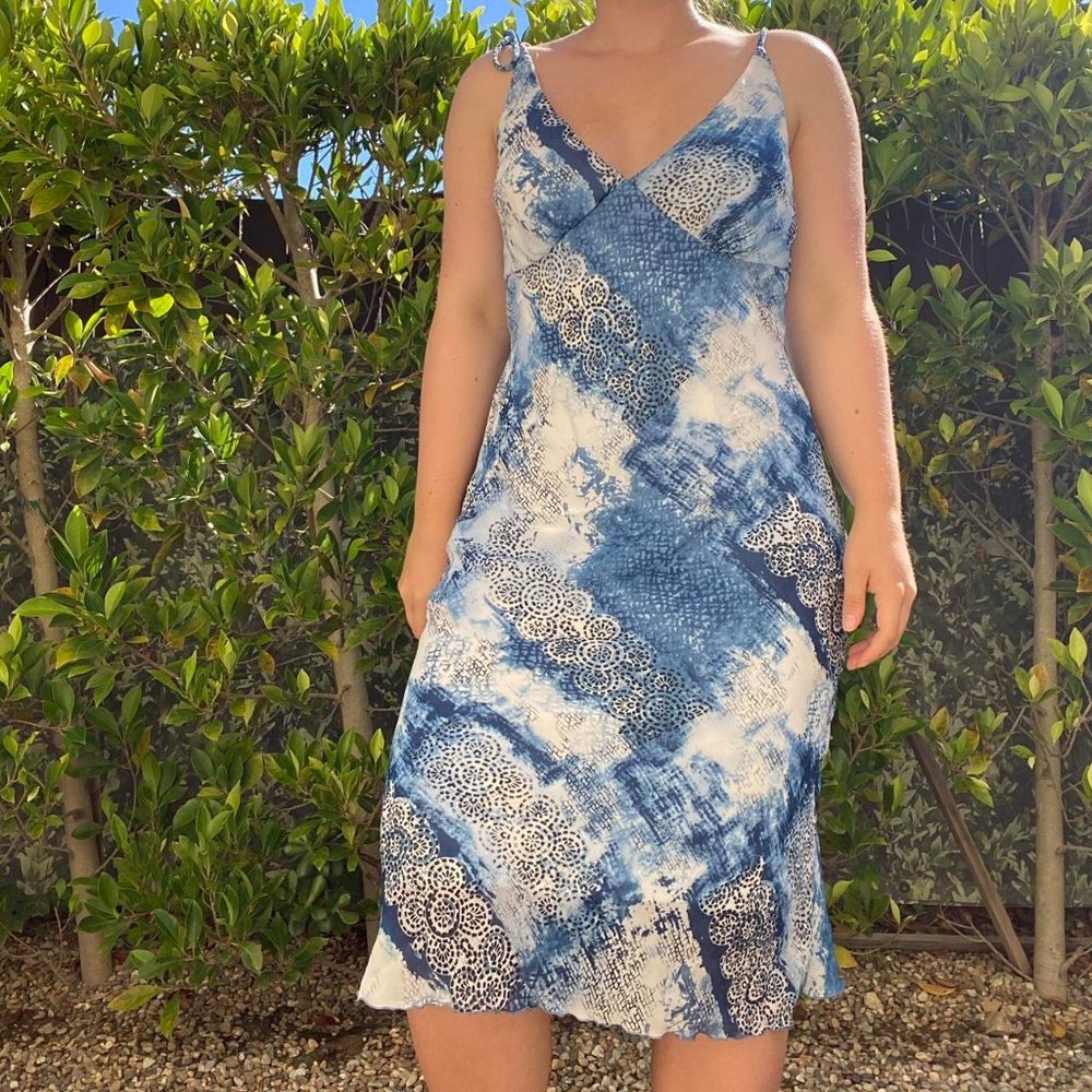 LA BELLE blue and white animal print